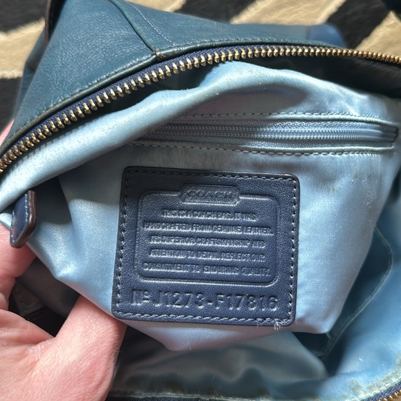 Coach Ashlyn Hobo - Picture 8 of 10